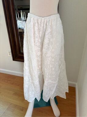 Krista Larson Billowy White Floral Embroidered Wide-Leg Pants